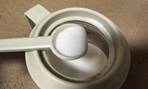 新生儿脸上长几颗小红疙瘩网-分享新生儿脸上有小红疹子是什么原因，新生儿脸上脖子上密密麻麻小红疙瘩知识库